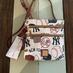 Dooney & Bourke NY Yankees Crossbody Purse